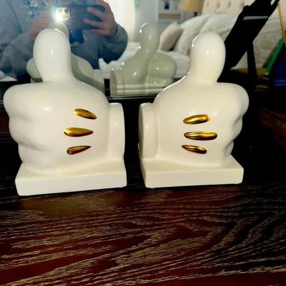 Disney White and Gold Mickey gloves Art Decor - Picture 2 of 12